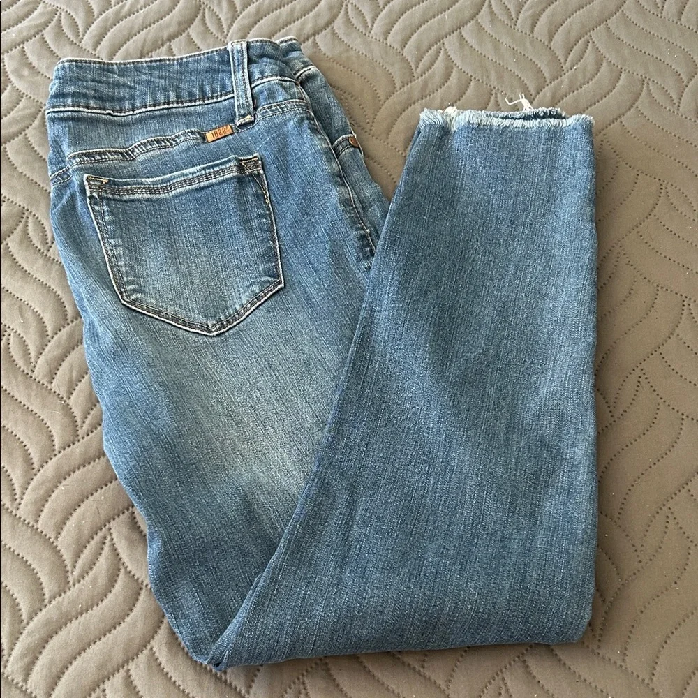 👖 1822 Denim DistressedJeans - Picture 1 of 9